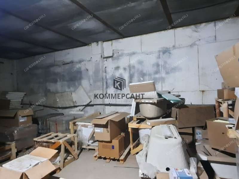 здание под офис, торговую площадь на улице Героя Шапошникова