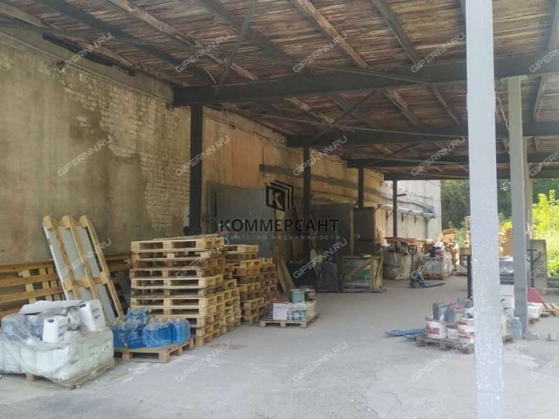 здание под офис, торговую площадь на улице Героя Шапошникова