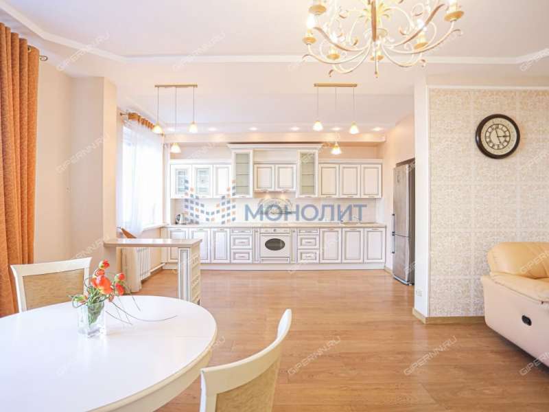 трёхкомнатная квартира на Студёной улице дом 68А