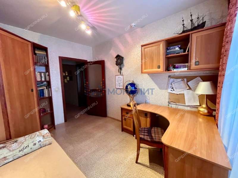 трёхкомнатная квартира на улице Янки Купалы дом 42